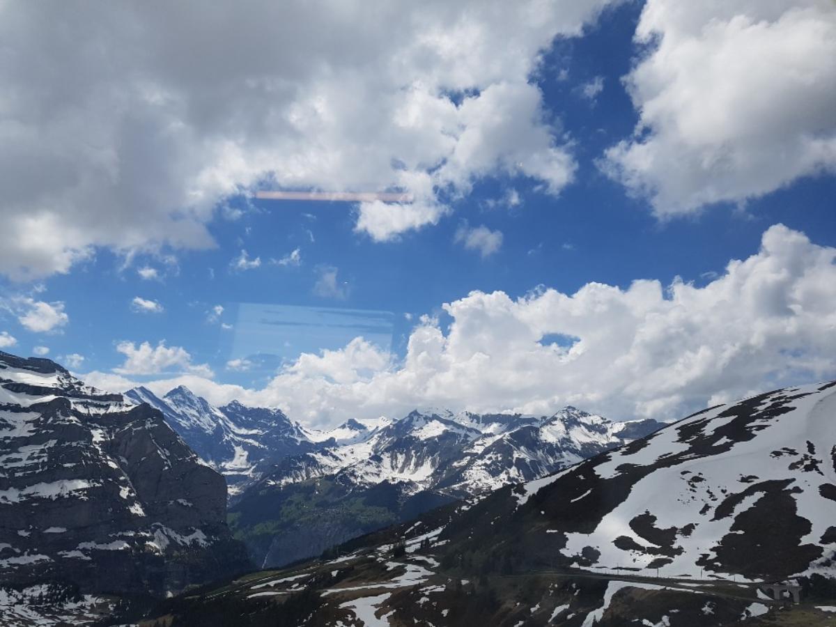 융프라우(Jungfrau)산