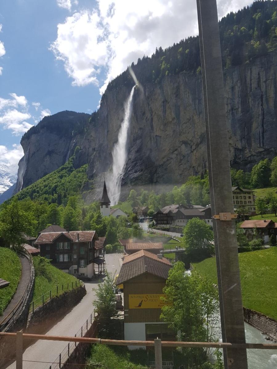 융프라우(Jungfrau)산으로 올라가는 기차밖 풍경들