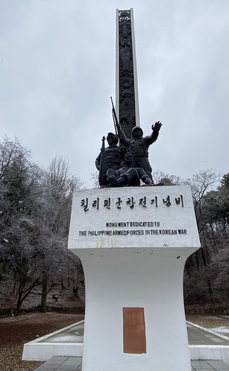 필리핀군 참전 기념비 : 기단높이 4.5M, 비높이 17M, 동상높이 3M, 면전 12,00평