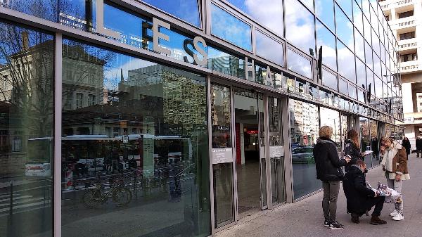 레알 드 리옹(Les Halles Lyon) 폴보퀴즈 시장 입구