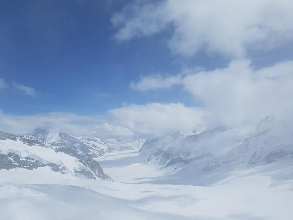 융프라우(Jungfrau)산