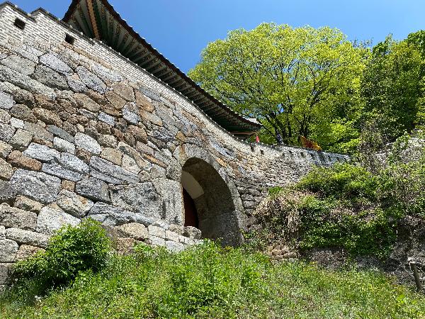 좌익문(左翼門, 동문)