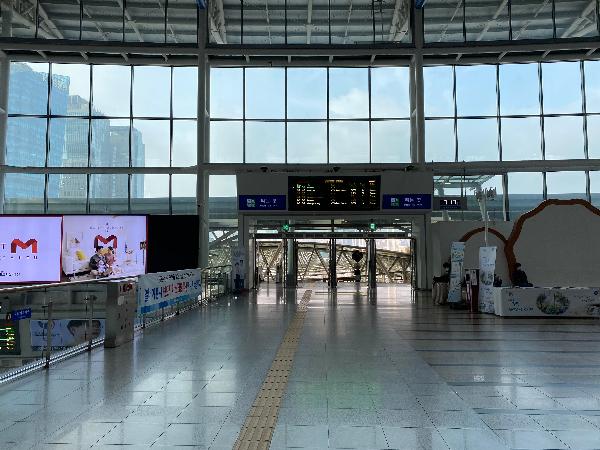 서울역 KTX 2층로비에서 승강장으로 들어가는 입구