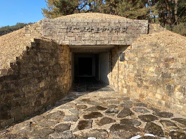 능산리벽화고분모형(陵山里壁畵古墳群模型)